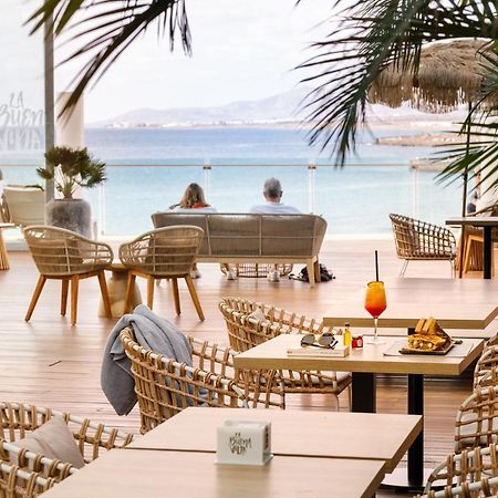 Arrecife Gran Hotel & Spa Dış mekan fotoğraf The beach bar at the hotel