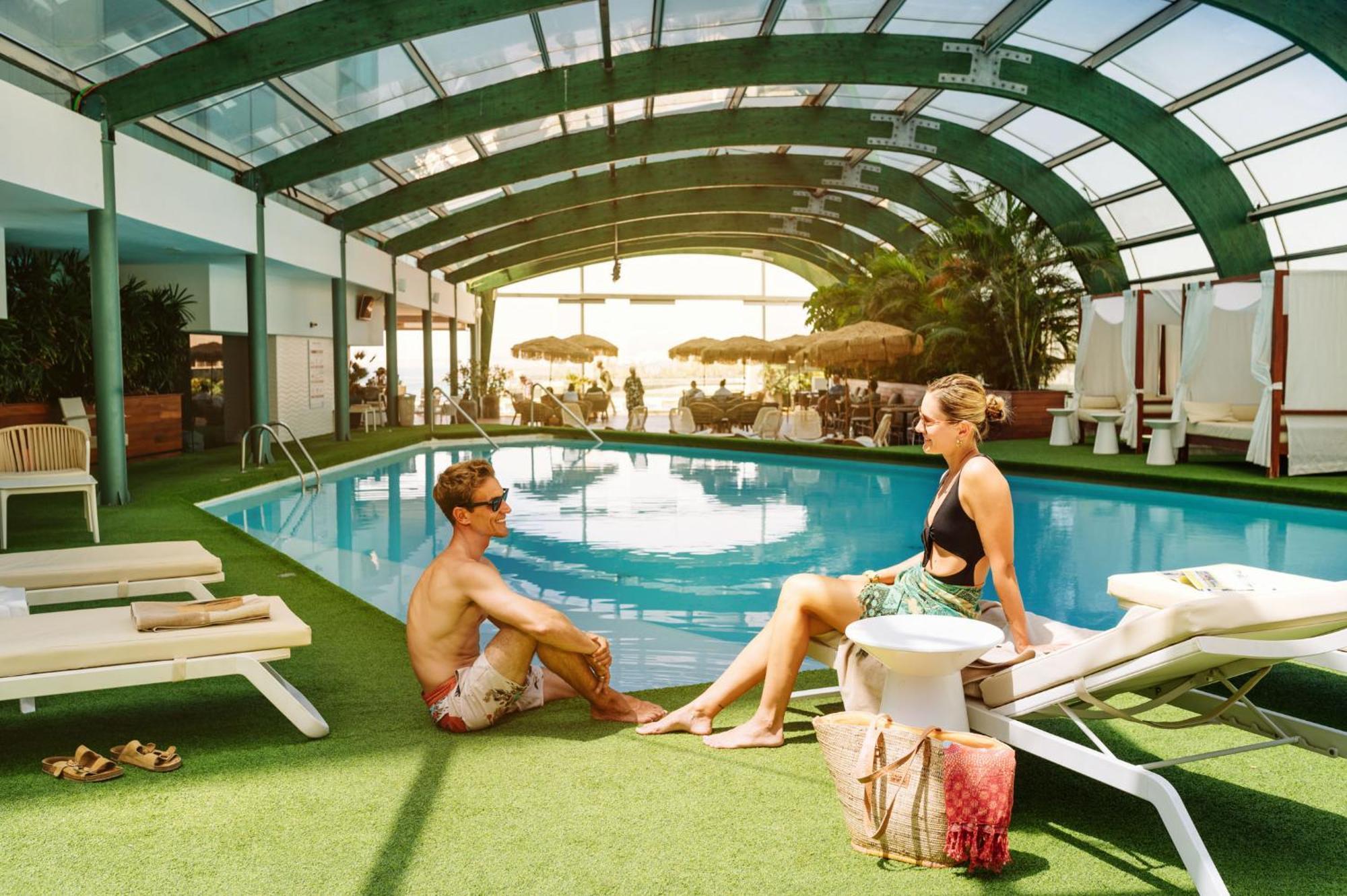 Arrecife Gran Hotel & Spa Dış mekan fotoğraf The pool at the Hotel Eden Roc Cap Canaveral